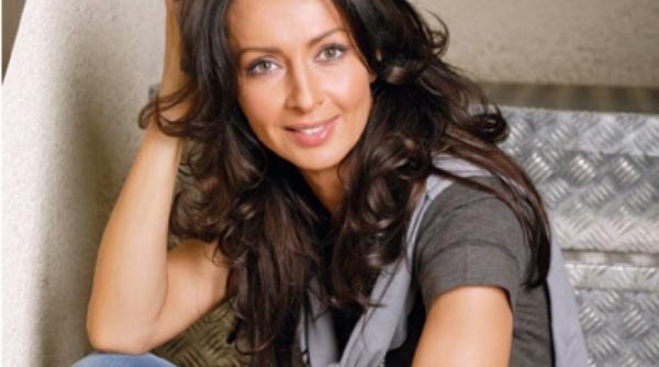 mihaela radulescu atac homesexuali ni te injuraturi pe facebook i ni te bloggeri e iritate nu clatina pro tv