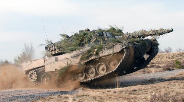 berlinul confirma o suta de tancuri leopard 2 reintroduse in serviciu