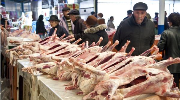 cata carne au mancat romanii de sfintele pa ti