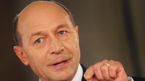 traian basescu s a dezlan uit atac fara precedent la adresa lui ponta ghi a antena 3 romania tv i dan voiculescu