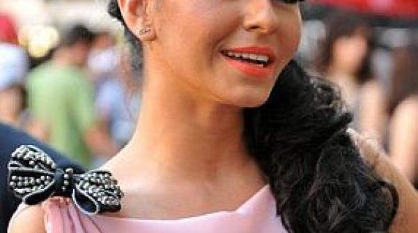 giulia anghelescu cumnata lui huidu a nascut un baie el