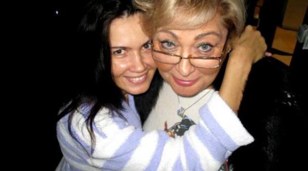 oana zavoranu i a revenit impacare cu mama sa dupa moarte