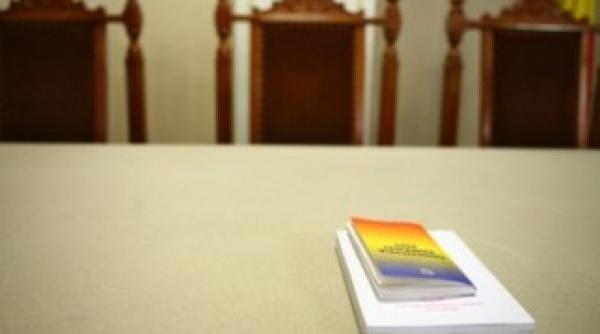 bogdan chirieac modificarea constitu iei trebuie facuta dupa alegerile din 2016