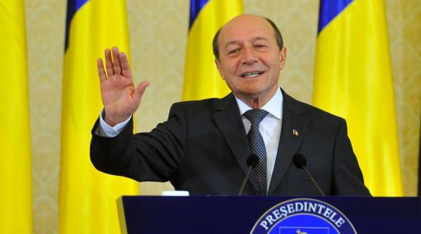 basescu pentru mine e un oc ca trei oameni din echipa au fost aresta i de al i trei oameni din echipa mea