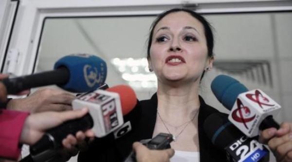 alina bica nu l prime te pe traian basescu in vizita