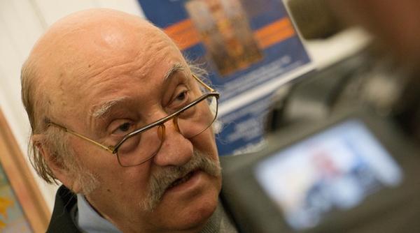 s a furat avia ia valeriu avram cartea pe care nimeni nu a vrut sa o publice