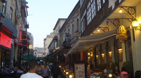 sorin oprescu reguli noi in centrul vechi fara muzica dupa ora 22 00 i fara televizoare