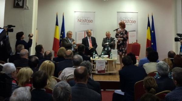 adrian nastase klaus iohannis sub presiunea publica de a continua modelul lui traian basescu