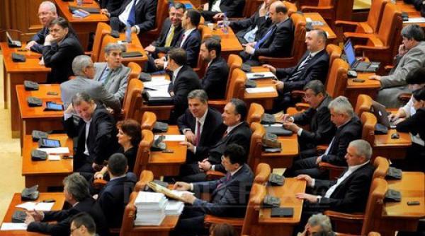victor ponta ii invita la parlament luni pe toti cei care au semnat motiunea impotriva lui mihai razvan ungureanu in 2012
