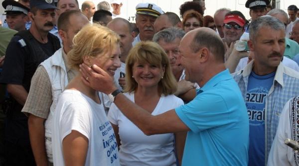 antena 3  traian basescu  retrocedare scandaloasa  avocat  ioana basescu   foto