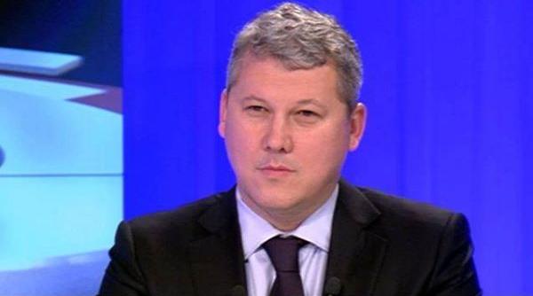 catalin predoiu lui victor ponta sa aniverseze cei trei ani de ghinion pentru ara in curte la oltchim sau arpechim