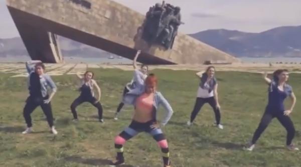 urmarile bomba a acestui clip ce au pa it tinerele care au facut twerking video