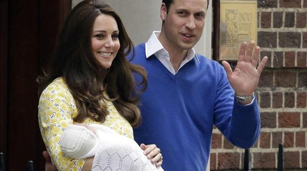 ducesa kate i mica printesa externate din maternitate vezi primele imagini