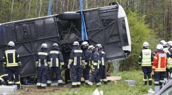 un autocar din romania s a rasturnat in germania