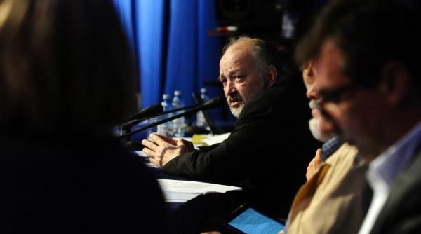 stelian tanase propune schimbarea legii tvr daca nu o schimbam tvr va avea o soarta tragica