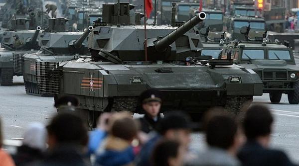 moment jenant la moscova bijuteria militara lui putin tacul t 14 a clacat la repeti ii