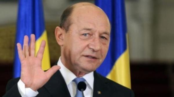 traian basescu opri i va imbecililor