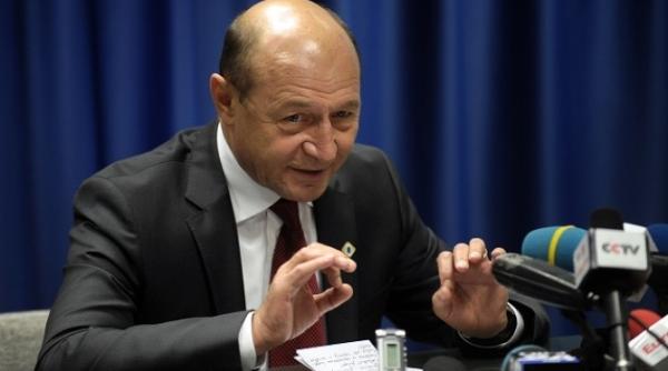 traian basescu precizari dupa atacul furibund lansat pe facebook la adresa parlamentarilor