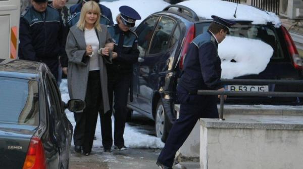 elena udrea amanunte din inchisoare in primul interviu din arest la domiciliu ironii amare din partea celorlalte femei arestate