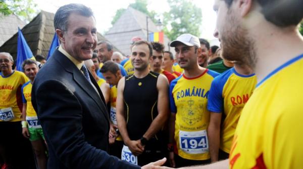 ziua regalita ii 10 mai varujan pambuccian dupa 68 de ani dreptul romanilor la propria istorie redat