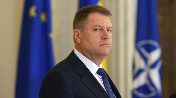 klaus iohannis daruri pregatite pentru papa francisc o gravura i o emisiune numismatica de aur