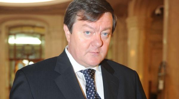 sorin frunzaverde la sediul dna