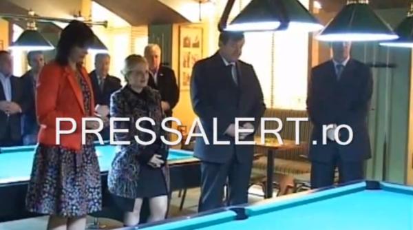 sorin frunzaverde la slujba de sfin ire a unei sali de biliard video