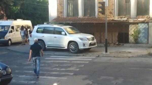 ma ini parcate neregulamentar ridicate de la 1 iulie sector 4