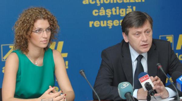 alina gorghiu crin antonescu discu ie telefonica imi pare rau ca trebuie sa stric o tire