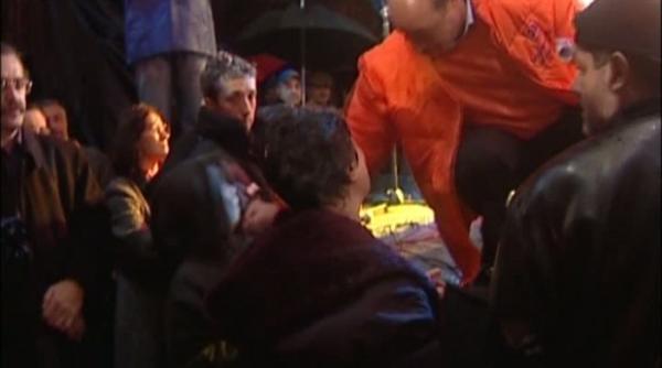 adriana saftoiu traian basescu a imbrancit copilul si stia ca e o problema grava video