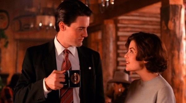 twin peaks david lynch va regiza 18 episoade pentru noul sezon