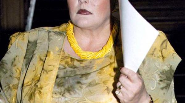 purtatoarea de cuvant a deputa ilor necunoscuta presei i deputa ilor are un salariu de 5 200 de lei