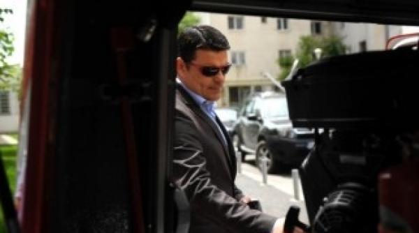 radu tudor critic chiul masiv i constant in parlamentul romaniei