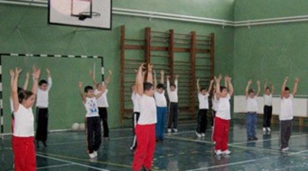 cluj incident la ora de sport un elev i a fracturat mainile