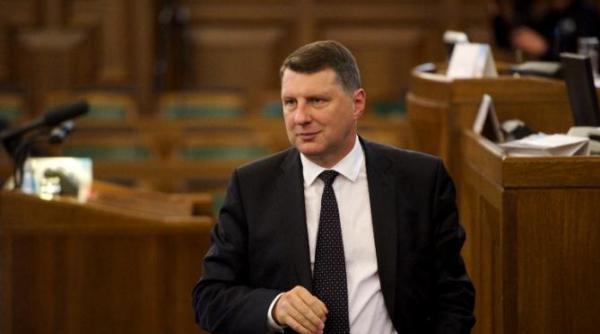 raimonds vejonis este noul pre edinte al letoniei e primul ef de stat ecologist din uniunea europeana