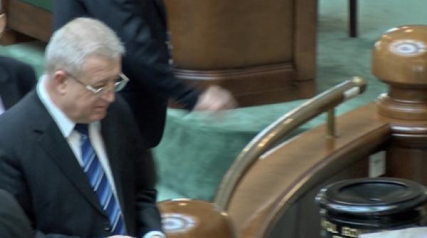 daniel savu iohannis s a facut de ras ponta nu trebuie sa demisioneze