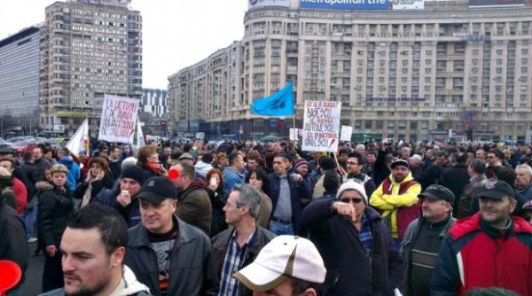 miting in pia a victoriei impotriva lui victor ponta vineri de la orele 18 00