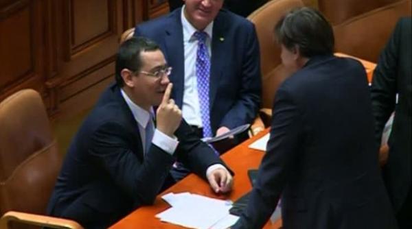 crin antonescu dezvaluie ce a discutat cu victor ponta in parlament la votul mo iunii de cenzura a pnl
