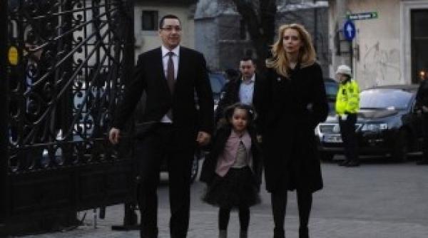 fiica premierului victor ponta irina la serbare sunt extrem de mandru de ea