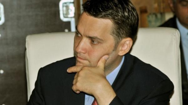 mo iune de cenzura pnl dan ova absent de la dezbatere nu am voie sa ma apropii de victor ponta