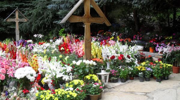 mormantul lui arsenie boca a fost profanat