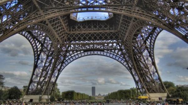 peste 50prc dintre francezi se opun unei eventuale excluderi a greciei din zona euro