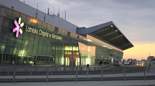 hackerii au creat panica pe aeroport  ce au facut