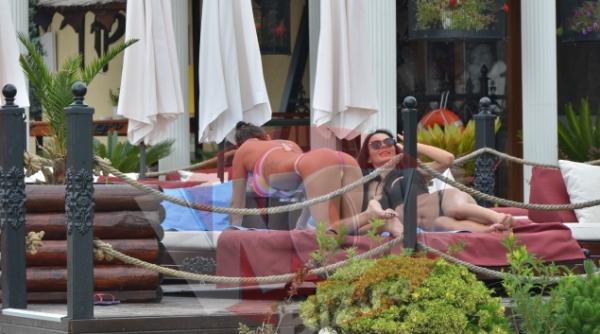 imagini demen iale cu roxana vancea cum a fost pozata la piscina