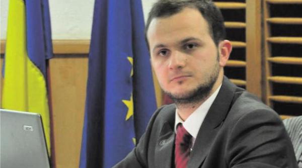 consilier local unpr  in varsta de 27 de ani  ales primar interimar al municipiului onesti