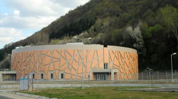 calimane ti centru expozi ional de 12 milioane de euro la dispozitia firmelor asiatice