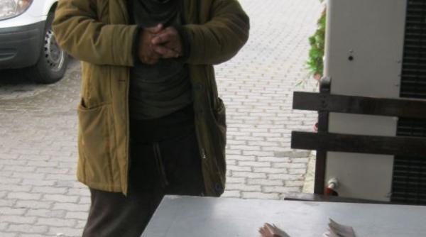 cer etor prins cu un salariu de demnitar asupra lui