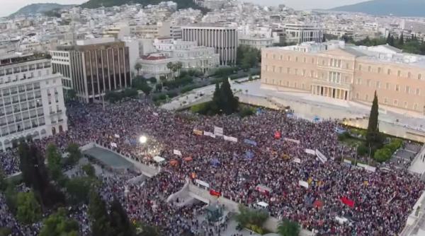 doua mitinguri simultate la atena inainte de referendumul de duminica
