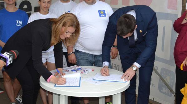 lideri pnl semnaturi pe demisia lui ponta alina gorghiu este un demers la care dl ponta ne obliga