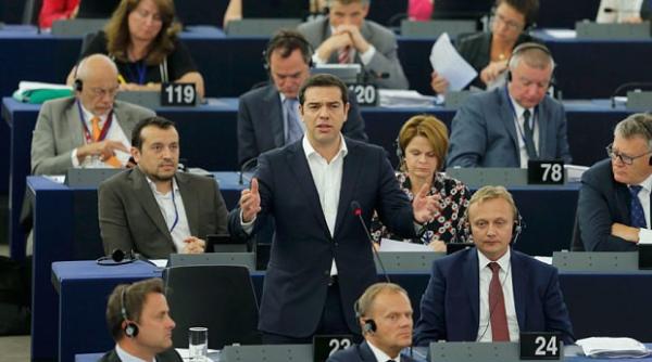 alexis tsipras aplaudat i huiduit la strasbourg ce a declarat premierul grec